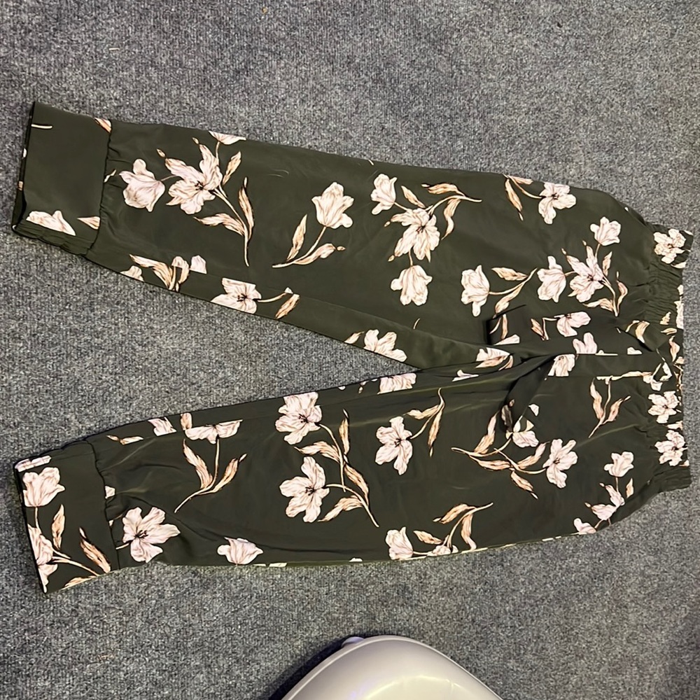 Brand: one by chapter one Size: medium Condition: barley worn
